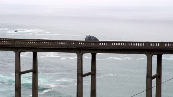 Bixby Bridge Auf Dem California Pacific Coast Highway — Stockvideo