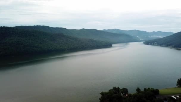 Luchtfoto Van Watauga Lake Tennessee — Stockvideo