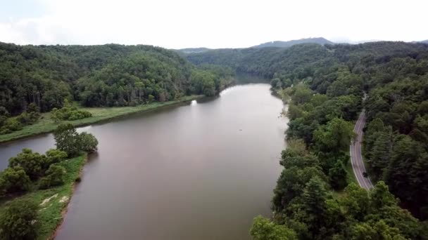 Fries Virginia Κεραία Του New River Και Roadway Πάνω Από — Αρχείο Βίντεο