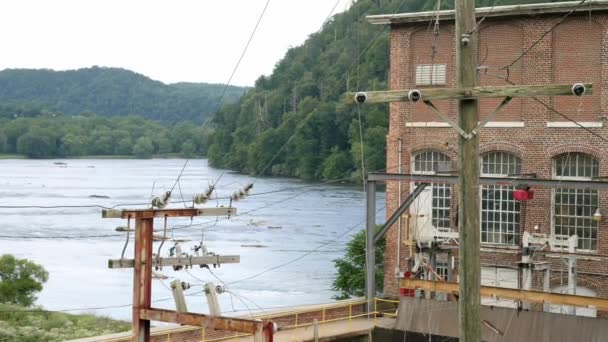 Pommes Virginia Wasserkraftleitungen Der Nähe Alter Textilfabrik — Stockvideo