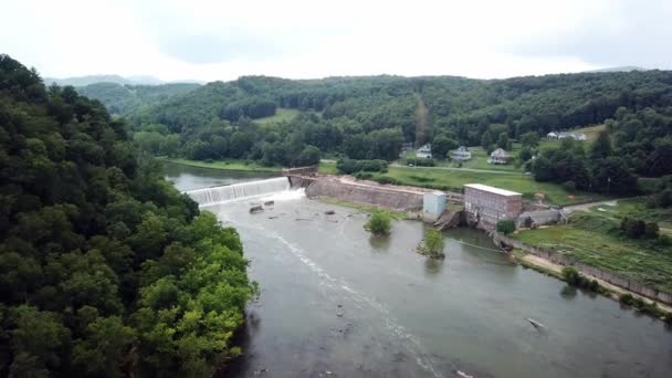 Kızarmış Virginia Eski Tekstil Fabrikasının Havası Hidroelektrik Barajı Tesisi — Stok video