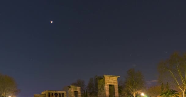 Timelapse Moonset Durante Eclipse Lua Templo Debod Como Assunto Principal — Vídeo de Stock