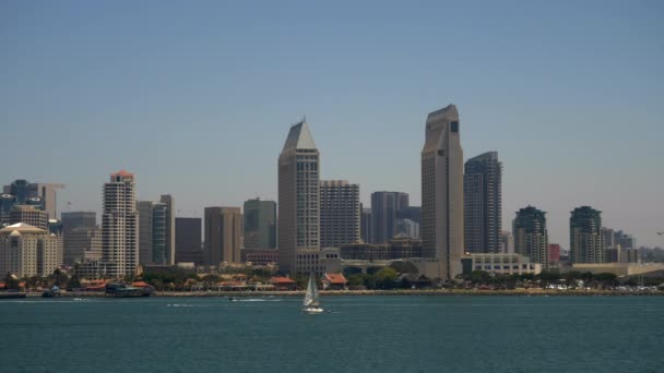 Skyline San Diego Durante Hermoso Día Con Tráfico Barcos Disparo — Vídeo de stock