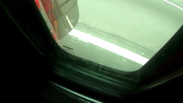 Schnittwunden Autobahn Aus Lkw Türfenster — Stockvideo