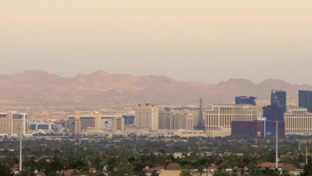 Amazing Day Night Timelapse Moon Che Sorge Dietro Gli Hotel — Video Stock