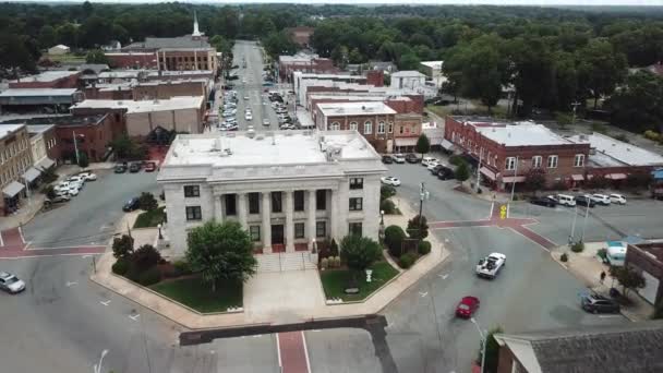 Aerial Push Alamance County Courthouse Graham North Carolina — Stock Video