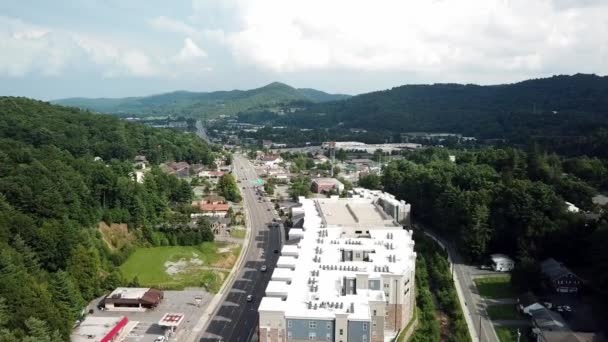 Воздушный Толчок Район Blowing Rock Road Буне Штат Северная Каролина — стоковое видео