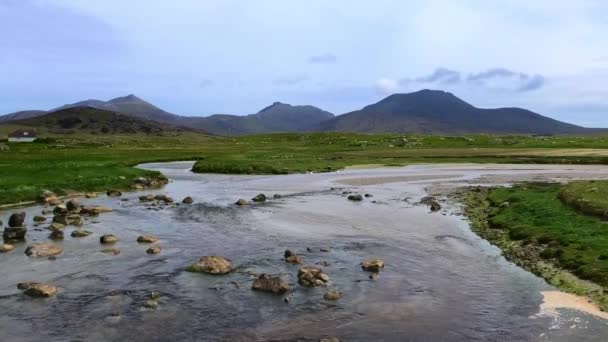 Zuid Uist Landschap Met Uitzicht Howmore Rivier Naar Het Zuiden — Stockvideo