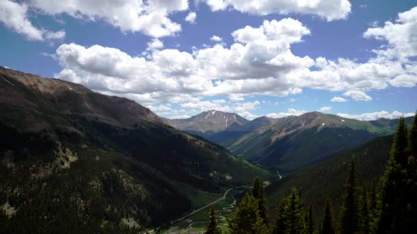 Bağımsızlık Geçidi Aspen Colorado Üzerinde Yüzen Bulutların Zaman Akışı — Stok video