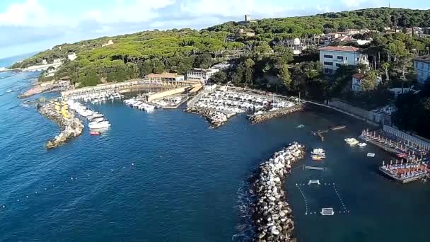 Castiglioncello Luftaufnahme Der Klippenstrände Von Bagno Salvadori Sonnig Gesagt Livorno — Stockvideo