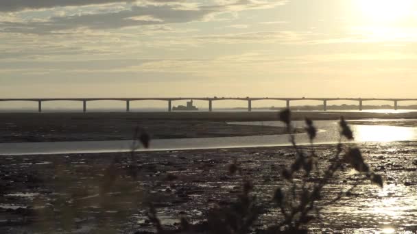 Autoverkehr Brücke Zur Insel Oleron Bei Sonnenaufgang Vom Festland Fort — Stockvideo