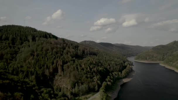 Malowniczy Drone Shot Pięknego Jeziora Zachodzie Słońca Parku Narodowym Harz — Wideo stockowe