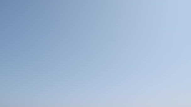 Błękitne Niebo Pochyleniem Dół Aby Ujawnić Cape Cod Poniżej — Wideo stockowe