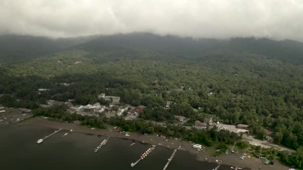 山中湖和富士山上空的无人机 — 图库视频影像