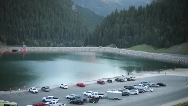 Zeitlupentempo Über Den Überfüllten Parkplatz Tibble Fork Reservoir American Fork — Stockvideo