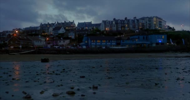 Vista Dramática Cidade Costeira Beira Mar Cornualha Panning Shot — Vídeo de Stock