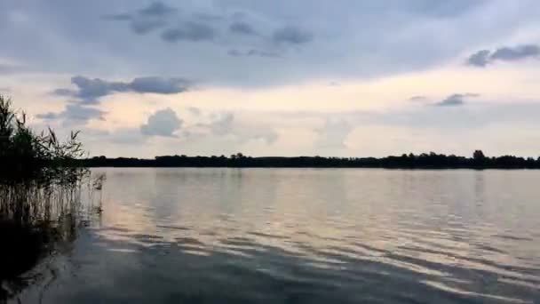 Lac Timelapse Timelapse Peaceful Lake Mooving Clouds Mouvement Timelapse Gauche — Video