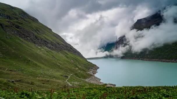 Timelapse Réservoir Suisse Dans Les Alpes Des Nuages Rapides Élèvent — Video