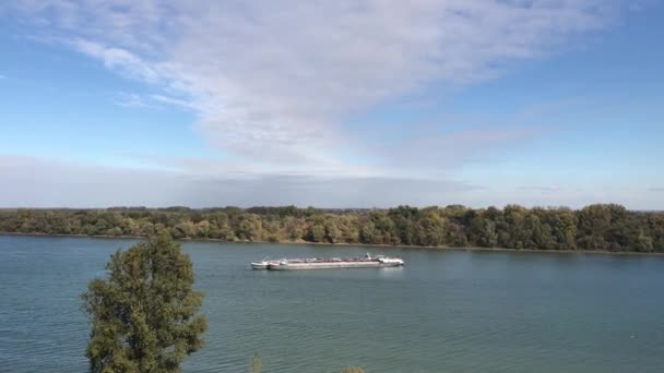 Navire Grue Dérive Sur Danube — Video