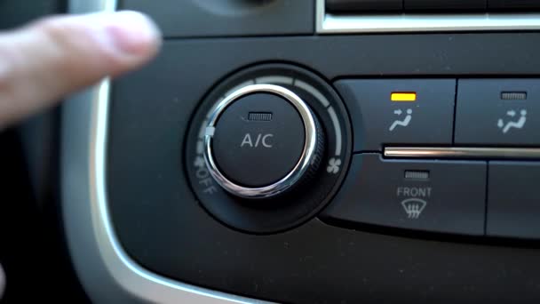 Airconditioner Van Een Auto Inschakelen — Stockvideo