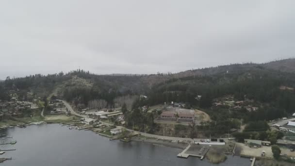 Drónfelvételek Vichuquen Lake Chiléről — Stock videók