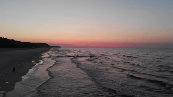Colorato Tramonto Spiaggia Sul Bellissimo Mar Baltico Della Germania Orientale — Video Stock