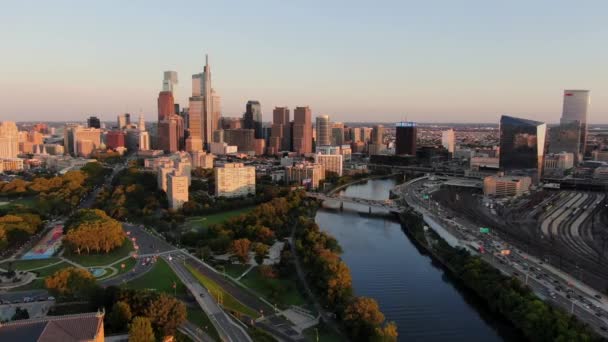 High Aerial Slow Turn Center City Philadelphia Pennsylvania Skyline Golden — Stock Video
