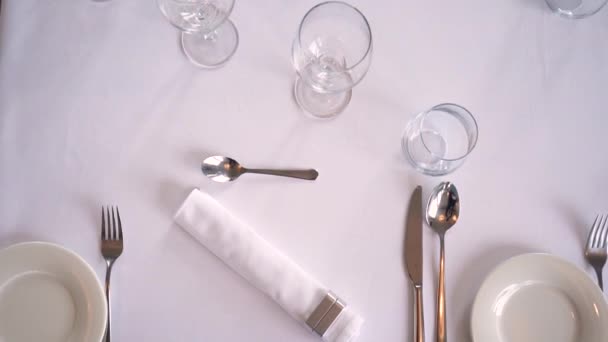 Verschiedene Aufnahmen Aus Einem Kleinen Restaurant Mit Tischen Lichtern Buffet — Stockvideo