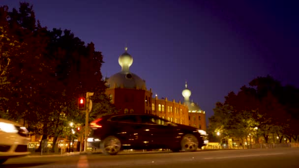 Ancient City Square Night Cars Passing — Stock Video