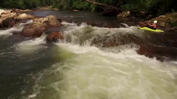 Drone Kayaker Navigating Falls North Toe River — Stok Video