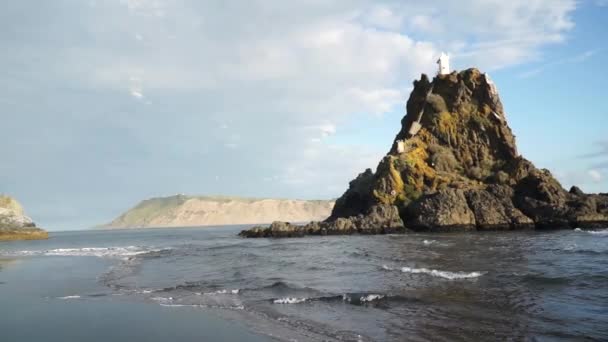 Маяк Скале Whatipu Beach Новая Зеландия — стоковое видео