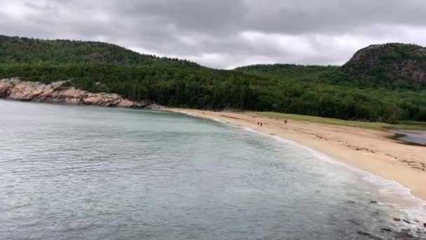 Maine Deki Acadia Ulusal Parkı Nda Kum Sahili Bakan Geniş — Stok video