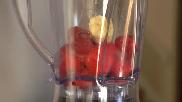 Banana Strawberry Smoothie Blender — Stock Video