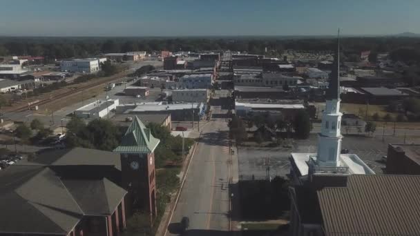 Aerial Flyover Gaffney Sør Carolina – stockvideo