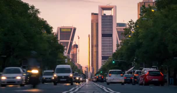 Pôr Sol Madrid Fechar Tráfego Como Primeiro Plano Madrid Centro — Vídeo de Stock