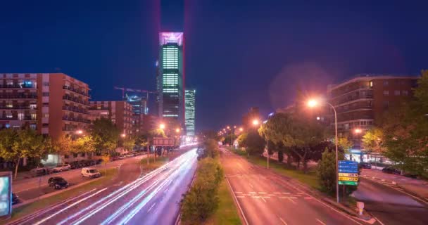 Noite Timelapse Trilhas Carro Cuatro Torres Área Negócios Madrid Espanha — Vídeo de Stock