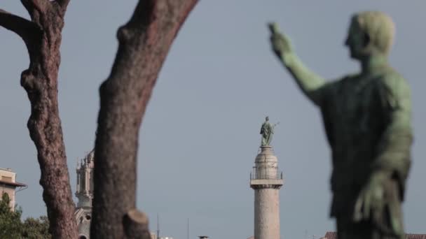 Standbeeld Van Julius Caesar Het Forum Romanum Rome Italië — Stockvideo