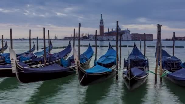 Timelapse Gezicht Gondolas Afgemeerd San Giorgio Maggiore Venetië Italië — Stockvideo