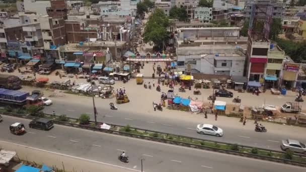 Close Aerial Drone Footage Transportation Busy Streets City India Asia — Stock Video