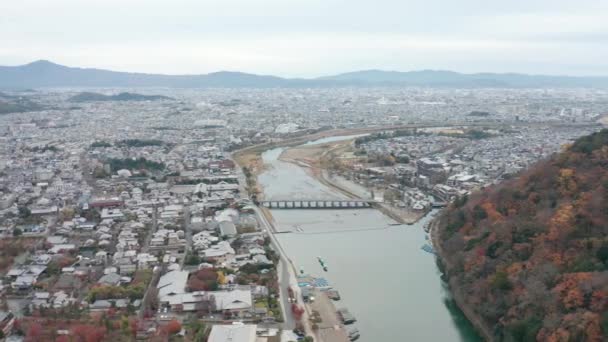 Pan Aéreo Ciudad Kioto Arashiyama Japón — Vídeo de stock