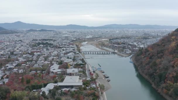 Japón Kioto Sartén Aérea Sobre Antigua Capital Montaña Arashiyama — Vídeo de stock