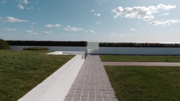 Vista Para Praia Pevensey Casa Férias Dia Ensolarado — Vídeo de Stock