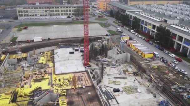 Duży Dźwig Placu Budowy Pradze Czechy Widok Lotu Ptaka — Wideo stockowe