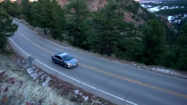 Tracking Beelden Van Een Auto Rijden Rocky Mountains Van Colorado — Stockvideo