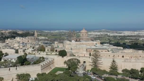Aerial Drone Shot Fortifications Ditch Medieval City Mdina Malta — Vídeos de Stock