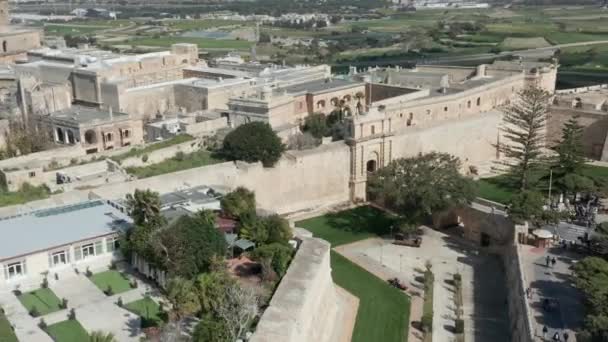 Drone Shot Ditch Mura Fortificazione Città Medievale Mdina Malta — Video Stock