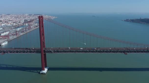 Aerial Drone Shot Spanning 25Th April Bridge Tagus River Lisbon — стокове відео