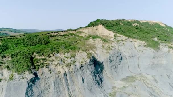 Aerial Approach Cliffs British Coast Sunny Day — Stock Video