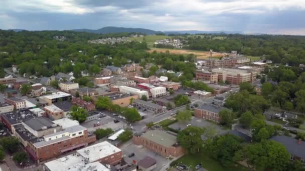 Alto Aéreo Sobre Blacksburg Virgínia — Vídeo de Stock