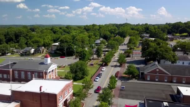ホリー山 ノースカロライナ州ダウンタウンの空気 — ストック動画